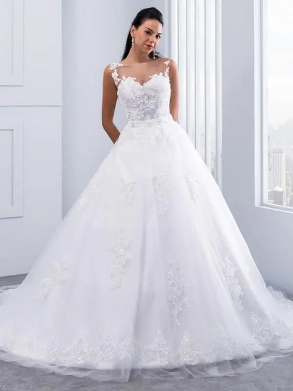 Lace Appliques Ball Gown Wedding Dresses