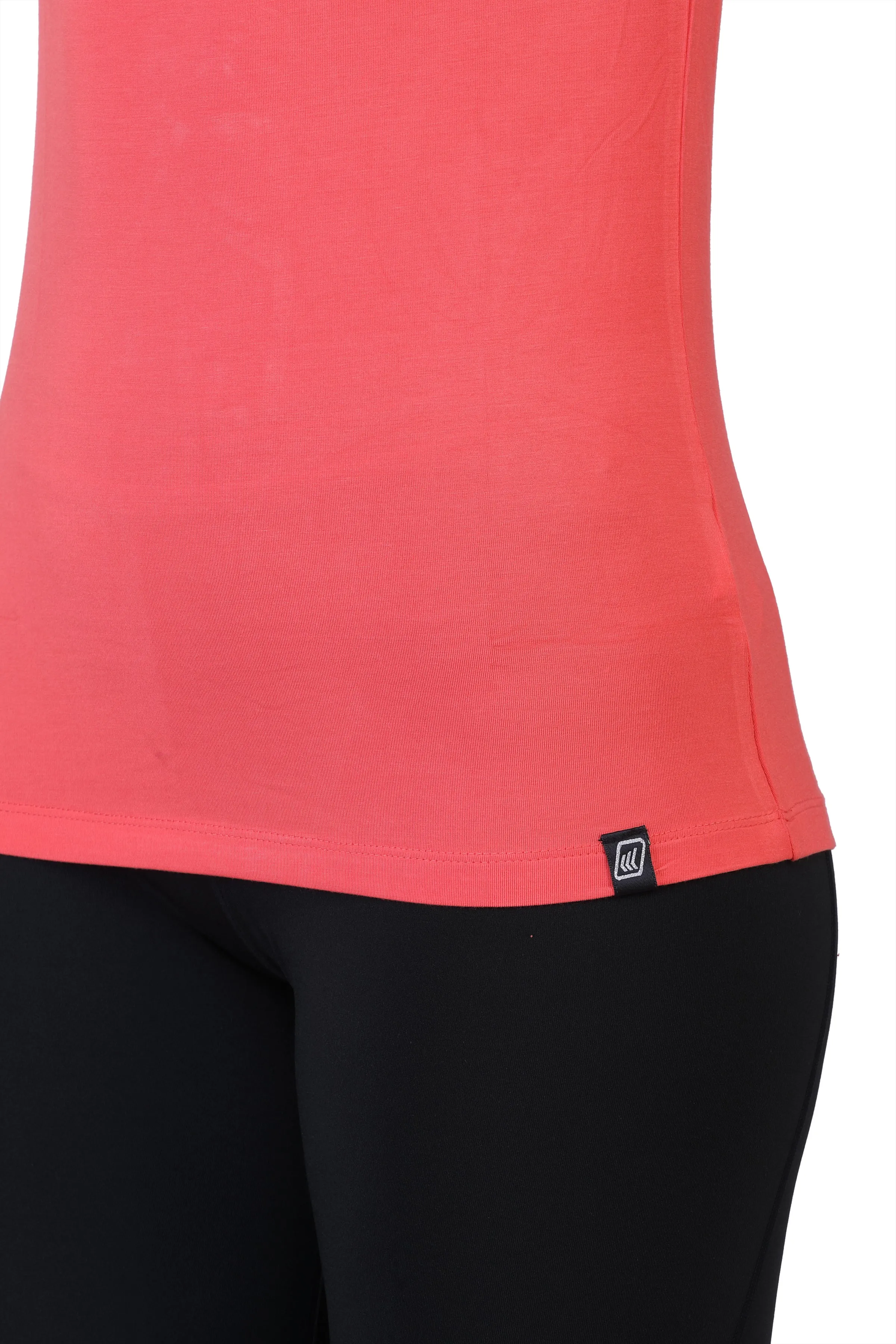 WOMEN'S SOLID ULTRA SOFT STANDARD FIT T-SHIRT