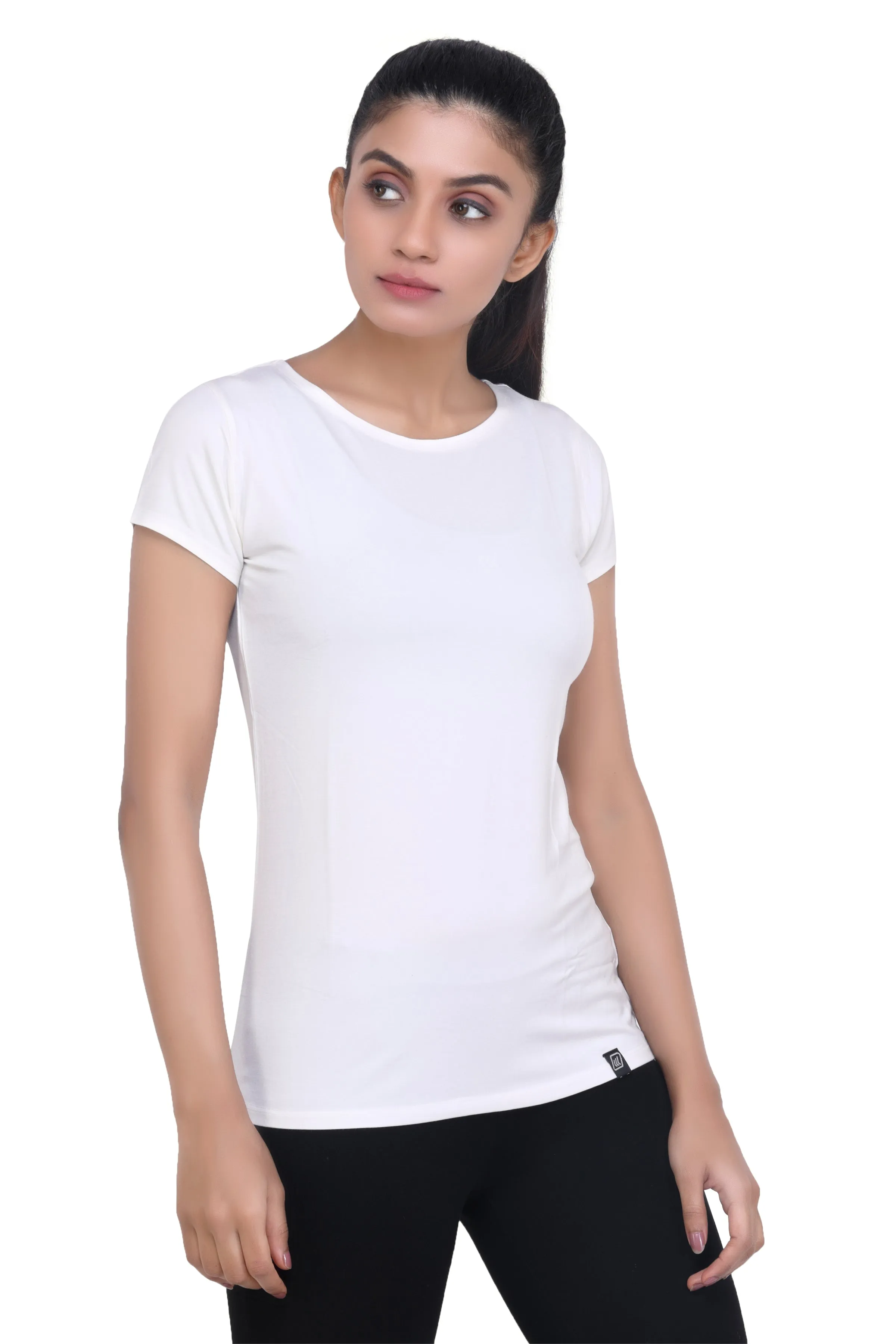 WOMEN'S SOLID ULTRA SOFT STANDARD FIT T-SHIRT