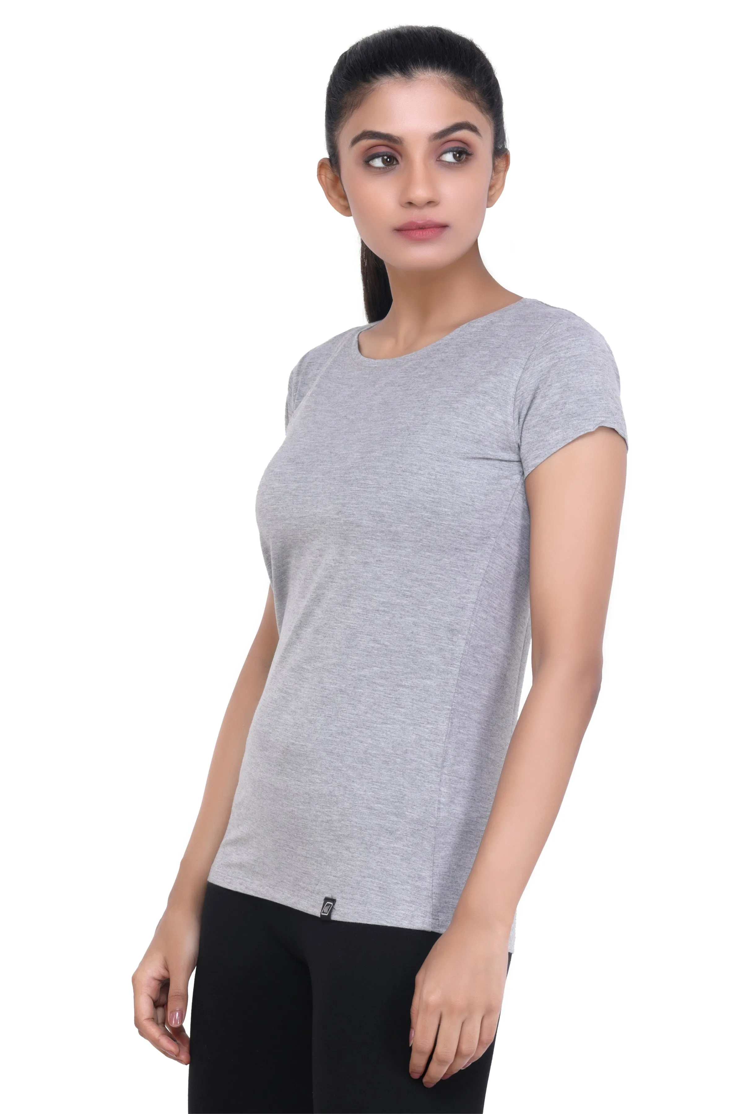 WOMEN'S SOLID ULTRA SOFT STANDARD FIT T-SHIRT
