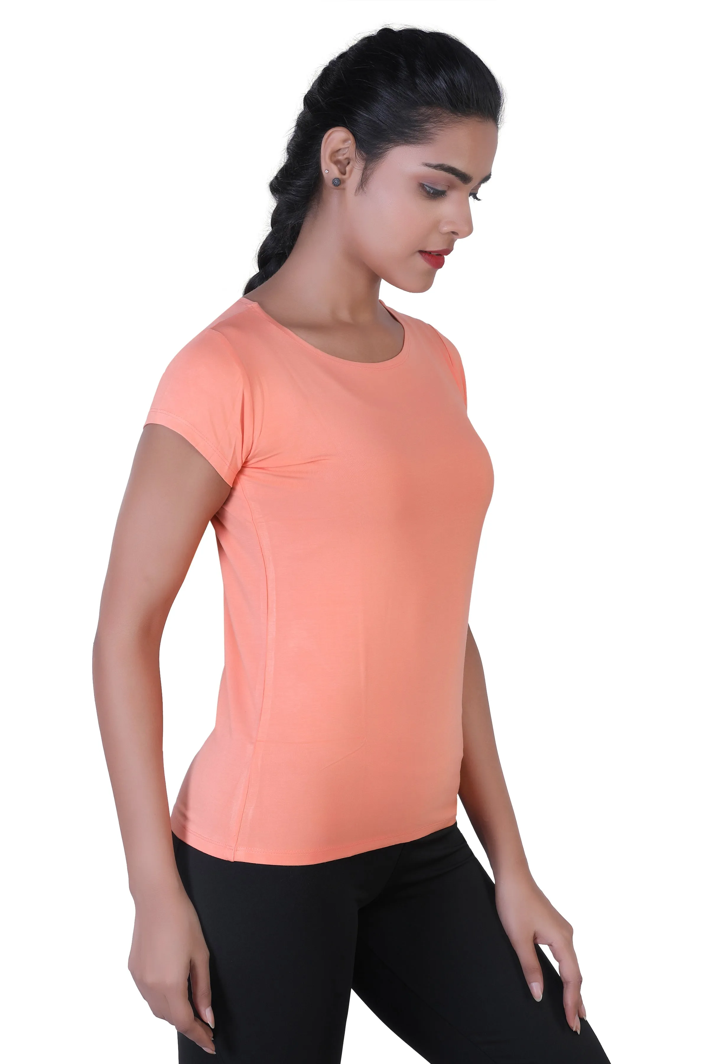 WOMEN'S SOLID ULTRA SOFT STANDARD FIT T-SHIRT