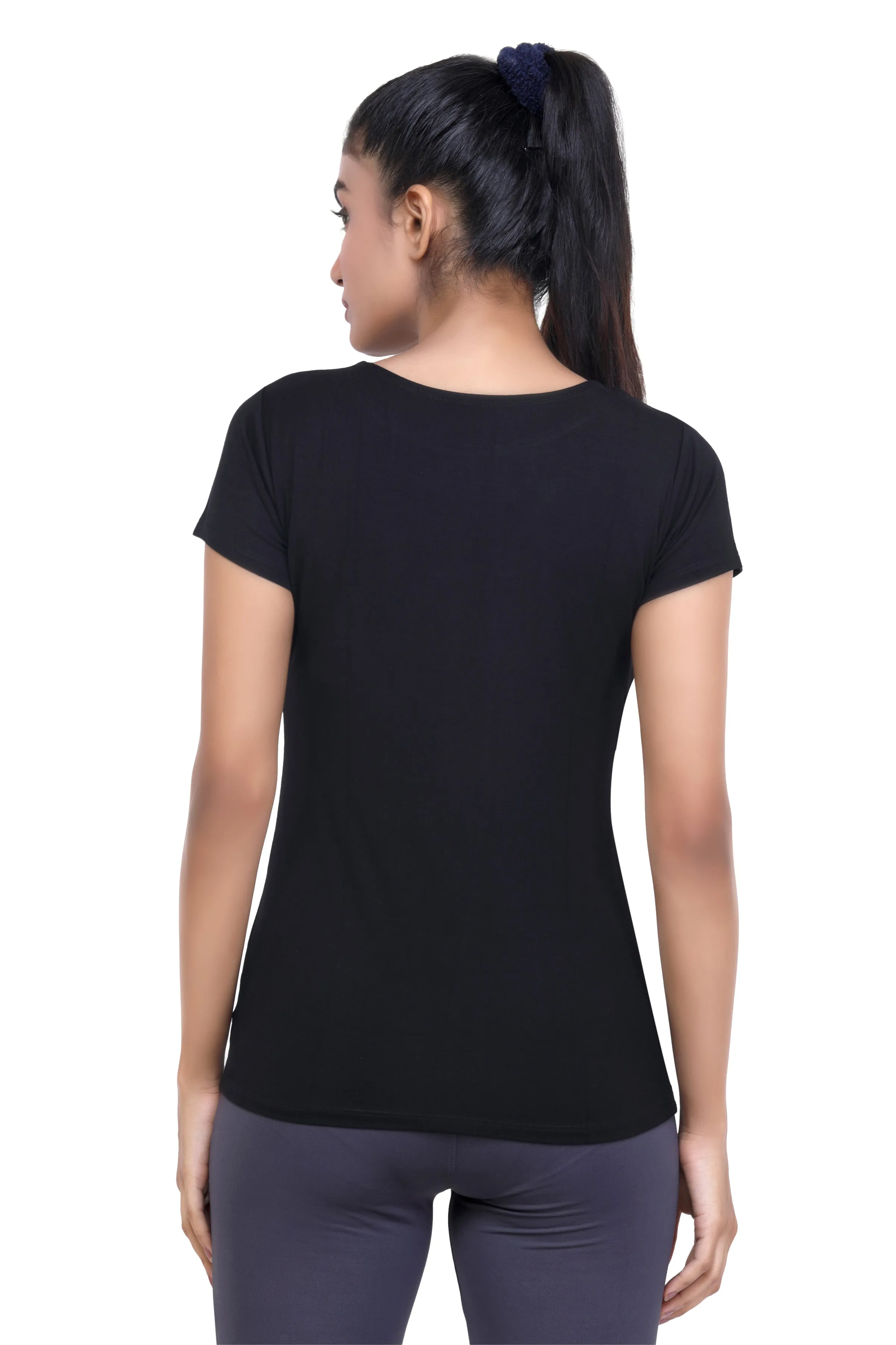 WOMEN'S SOLID ULTRA SOFT STANDARD FIT T-SHIRT