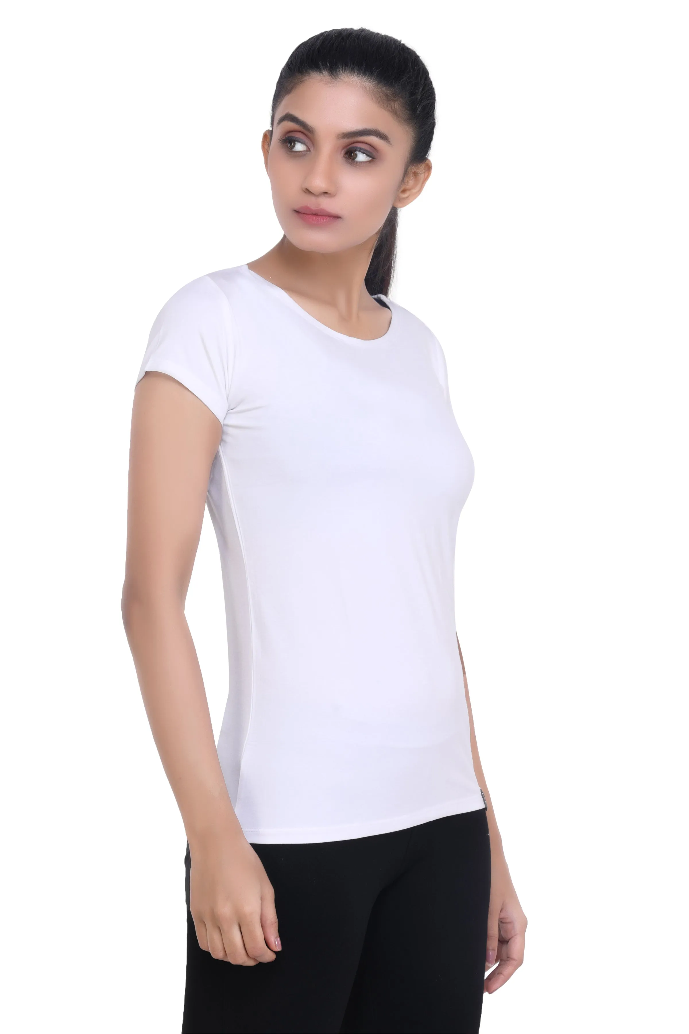 WOMEN'S SOLID ULTRA SOFT STANDARD FIT T-SHIRT