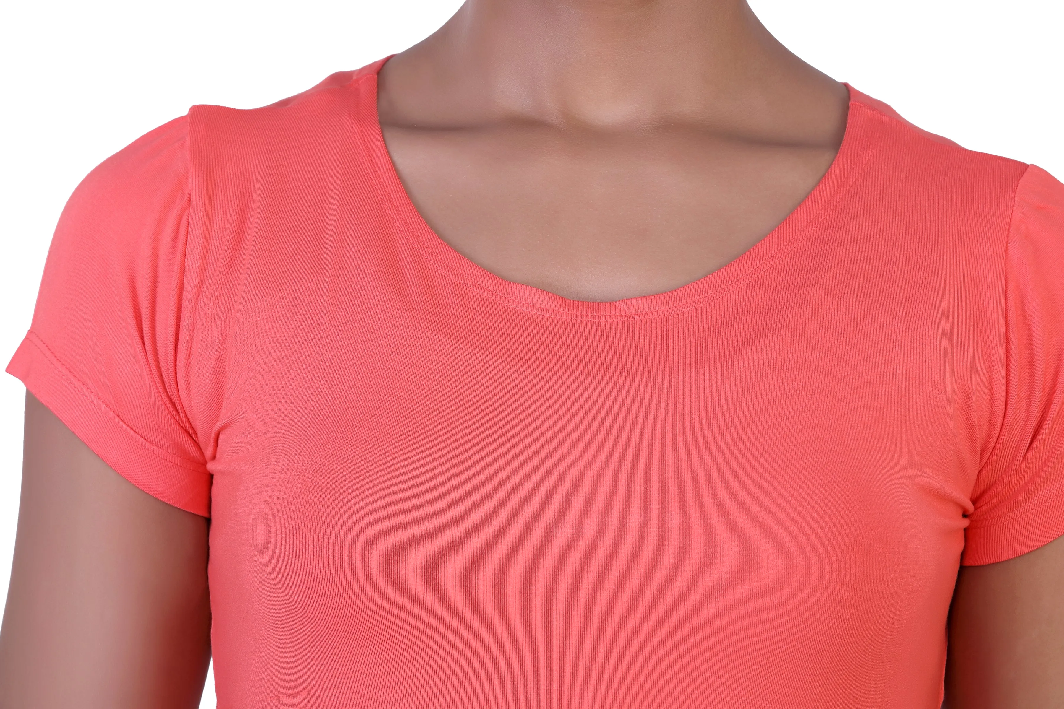WOMEN'S SOLID ULTRA SOFT STANDARD FIT T-SHIRT