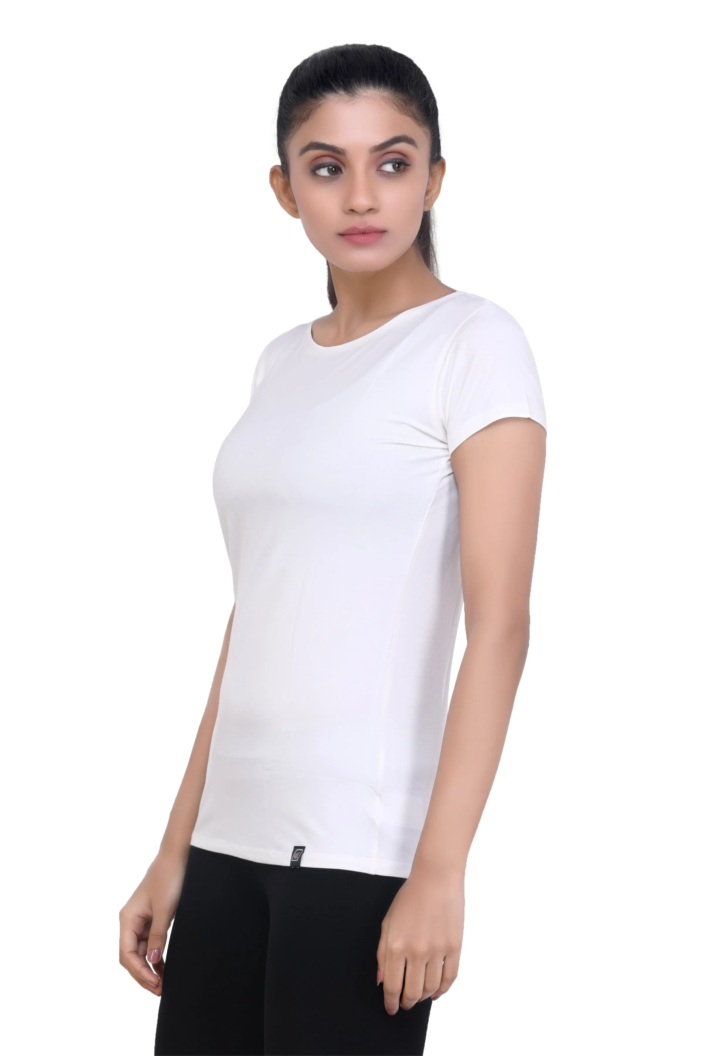 WOMEN'S SOLID ULTRA SOFT STANDARD FIT T-SHIRT