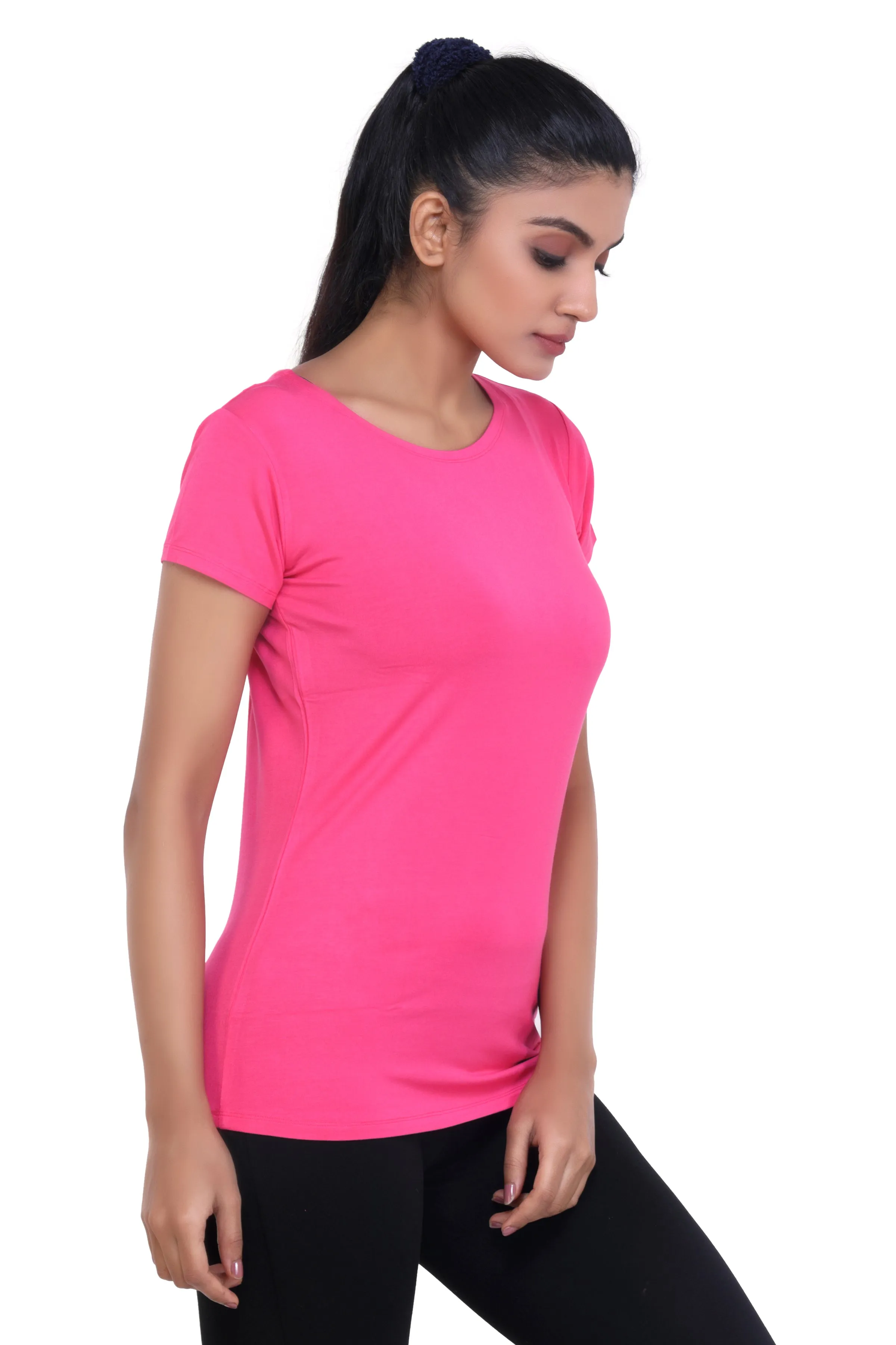 WOMEN'S SOLID ULTRA SOFT STANDARD FIT T-SHIRT
