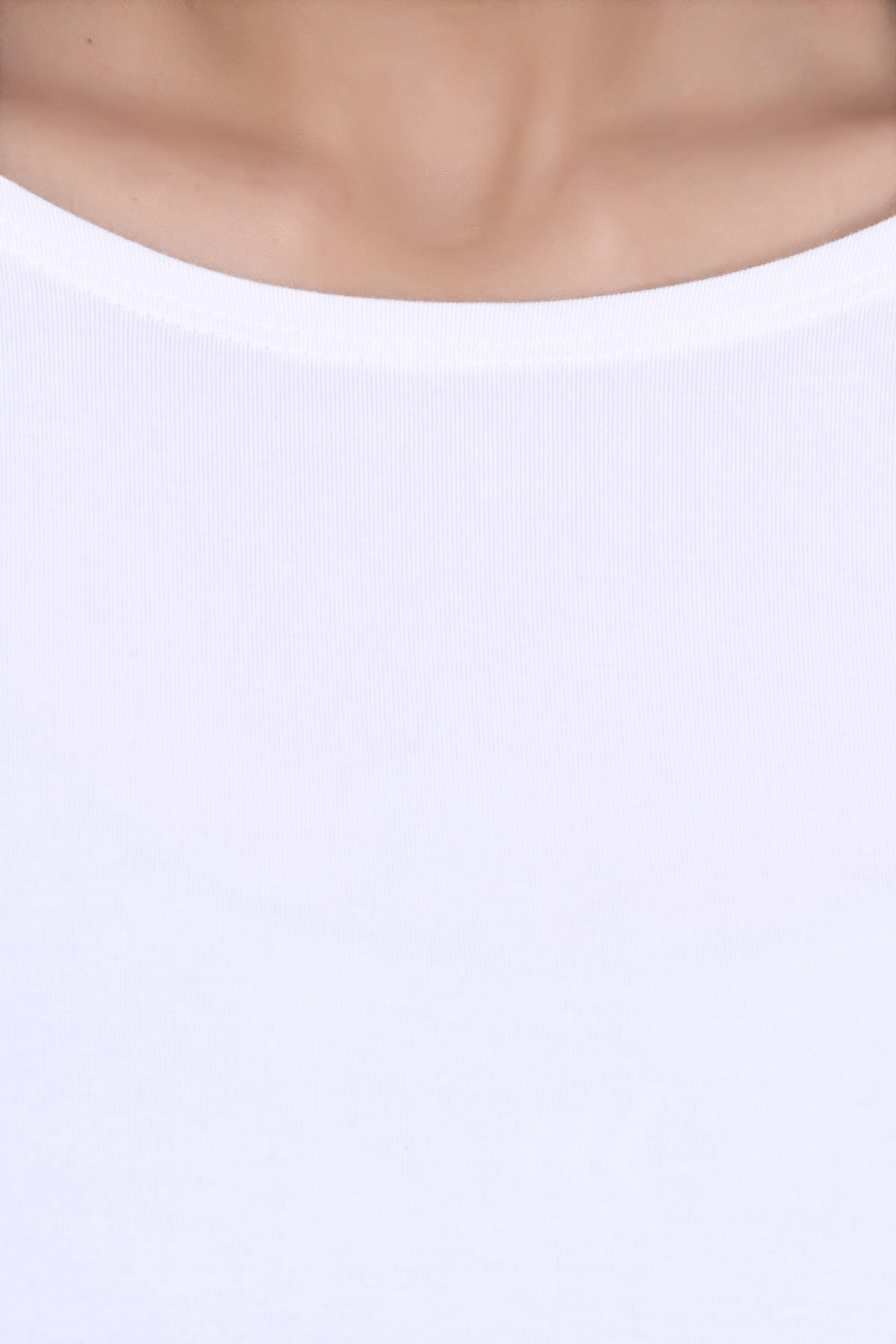 WOMEN'S SOLID ULTRA SOFT STANDARD FIT T-SHIRT