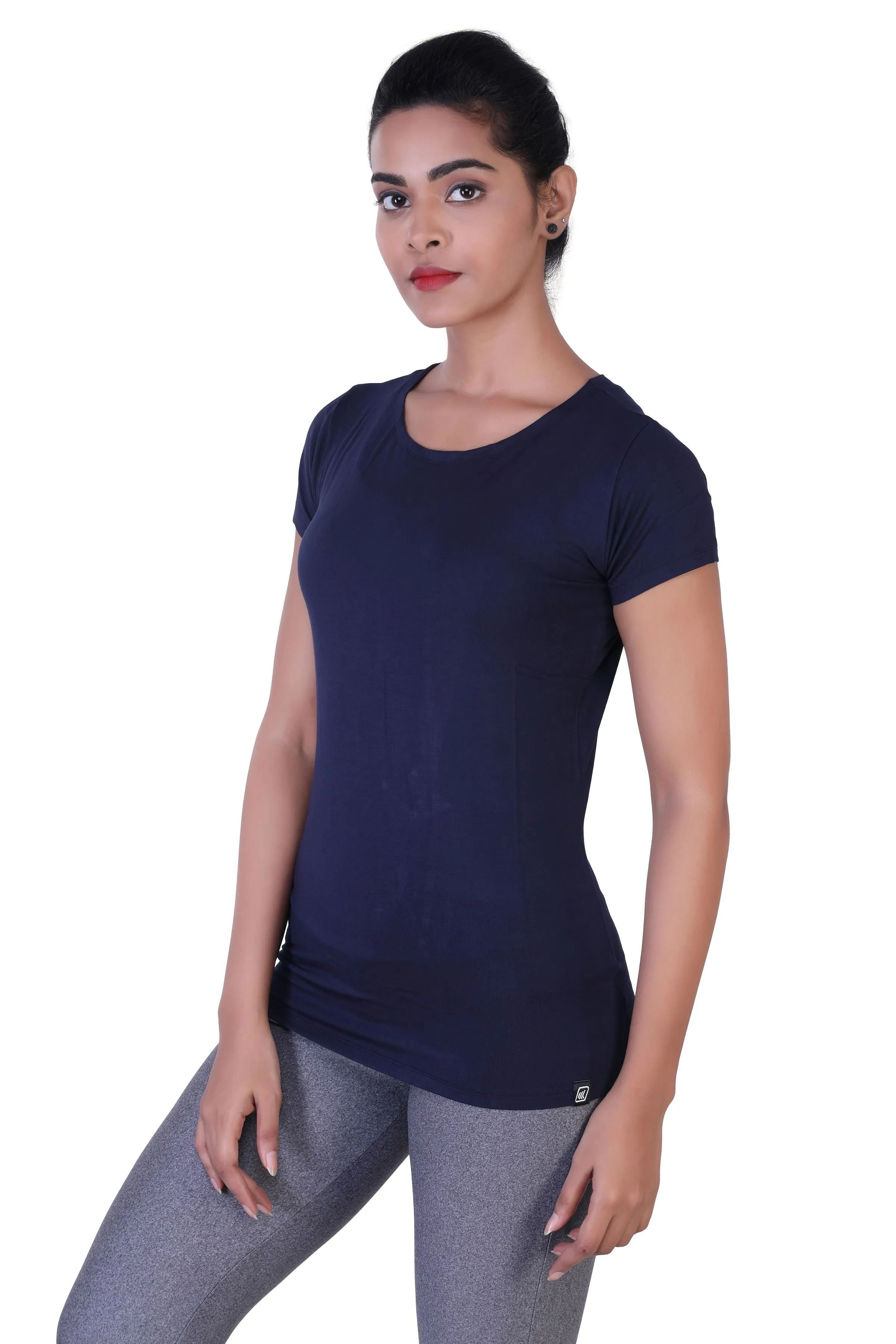 WOMEN'S SOLID ULTRA SOFT STANDARD FIT T-SHIRT