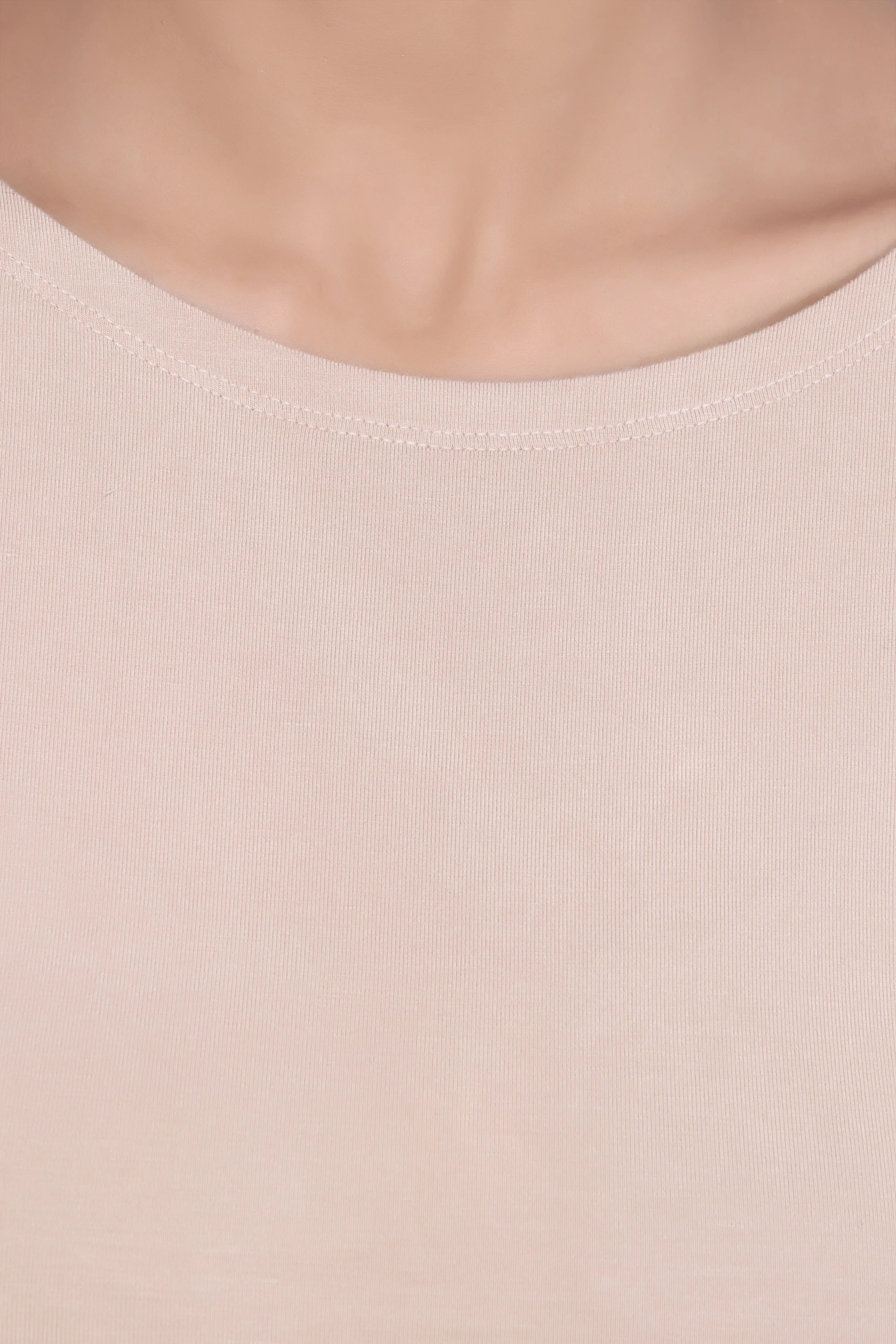 WOMEN'S SOLID ULTRA SOFT STANDARD FIT T-SHIRT