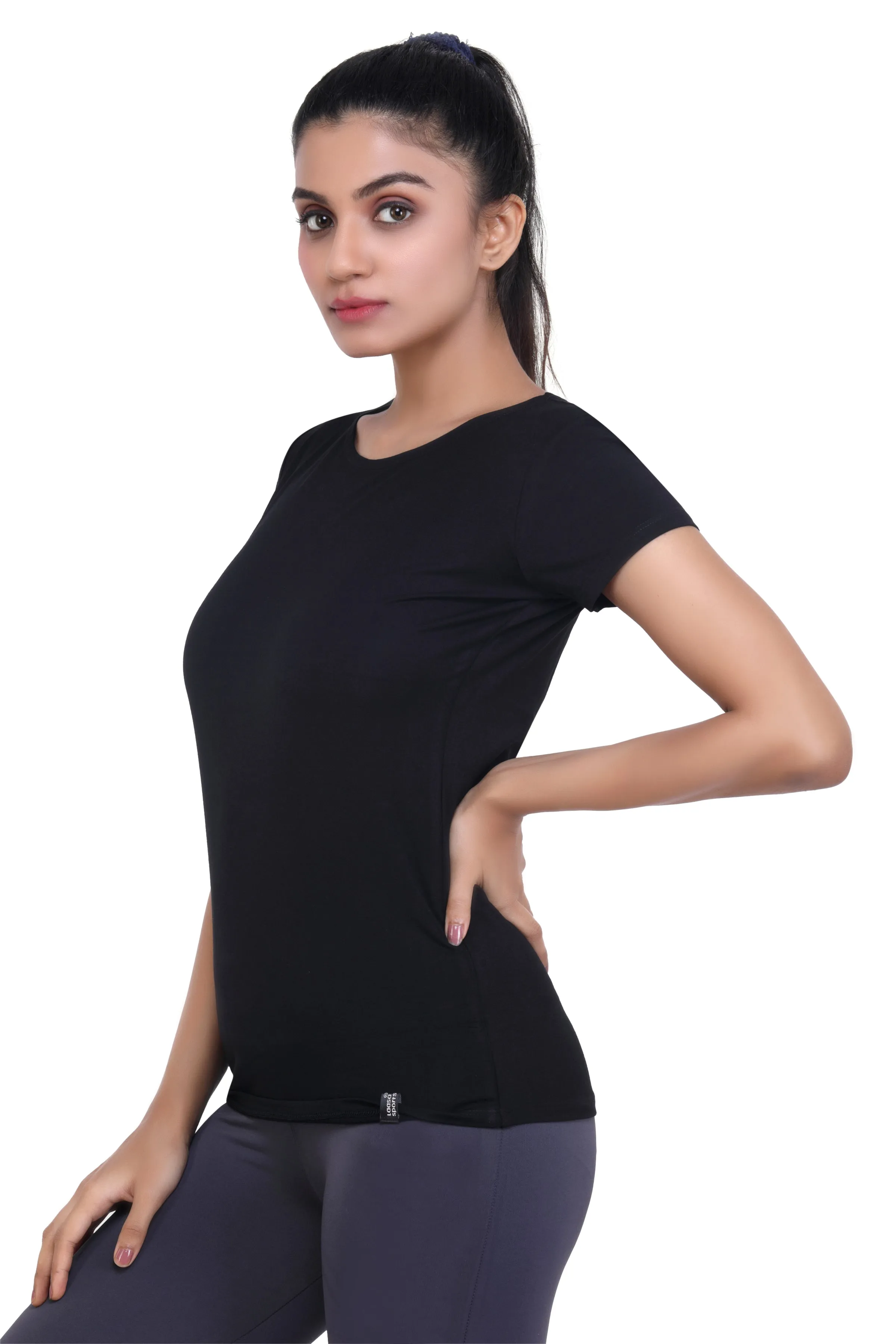 WOMEN'S SOLID ULTRA SOFT STANDARD FIT T-SHIRT