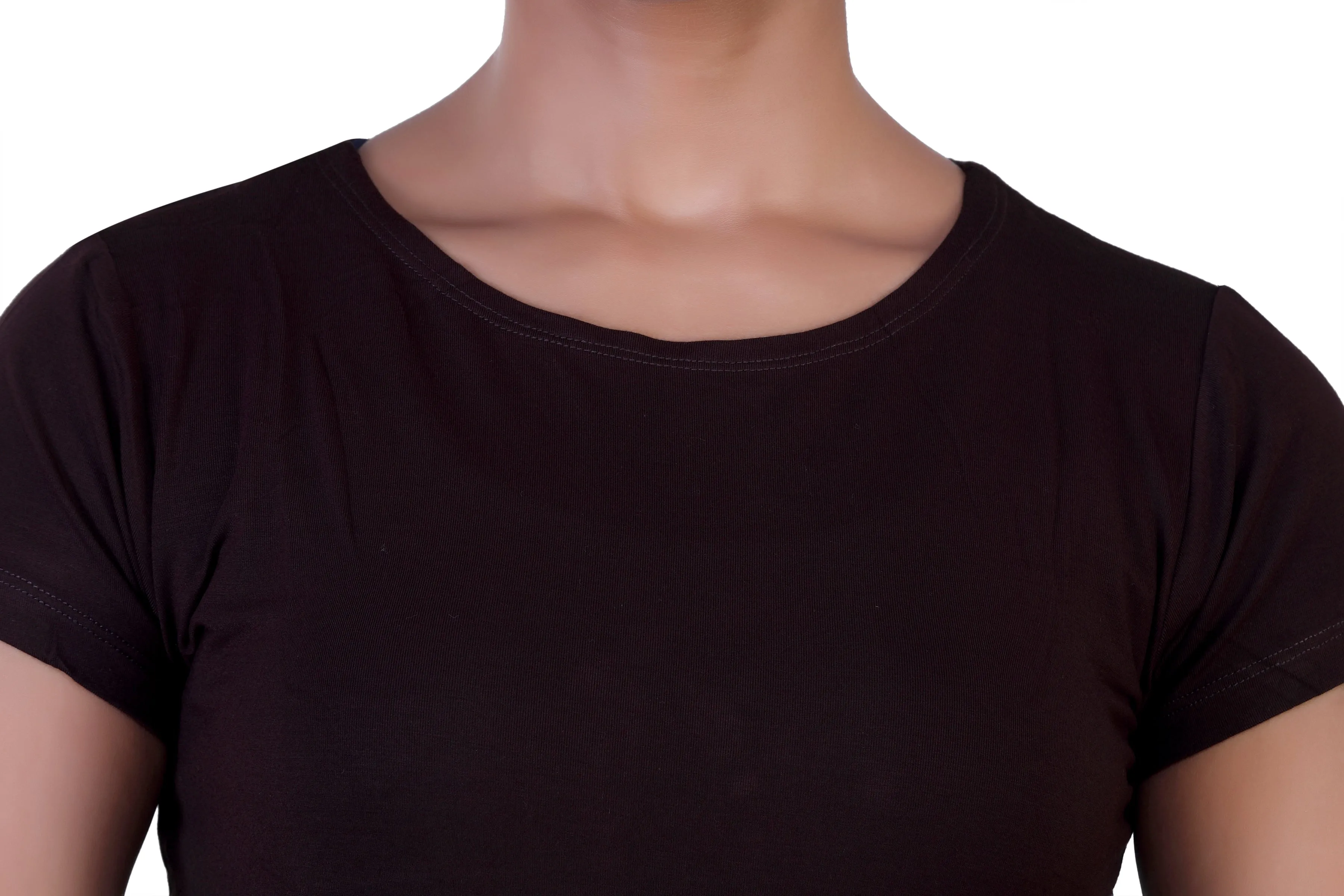 WOMEN'S SOLID ULTRA SOFT STANDARD FIT T-SHIRT